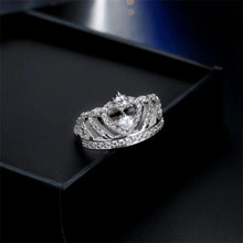 Load image into Gallery viewer, Tiara Crystal Ring