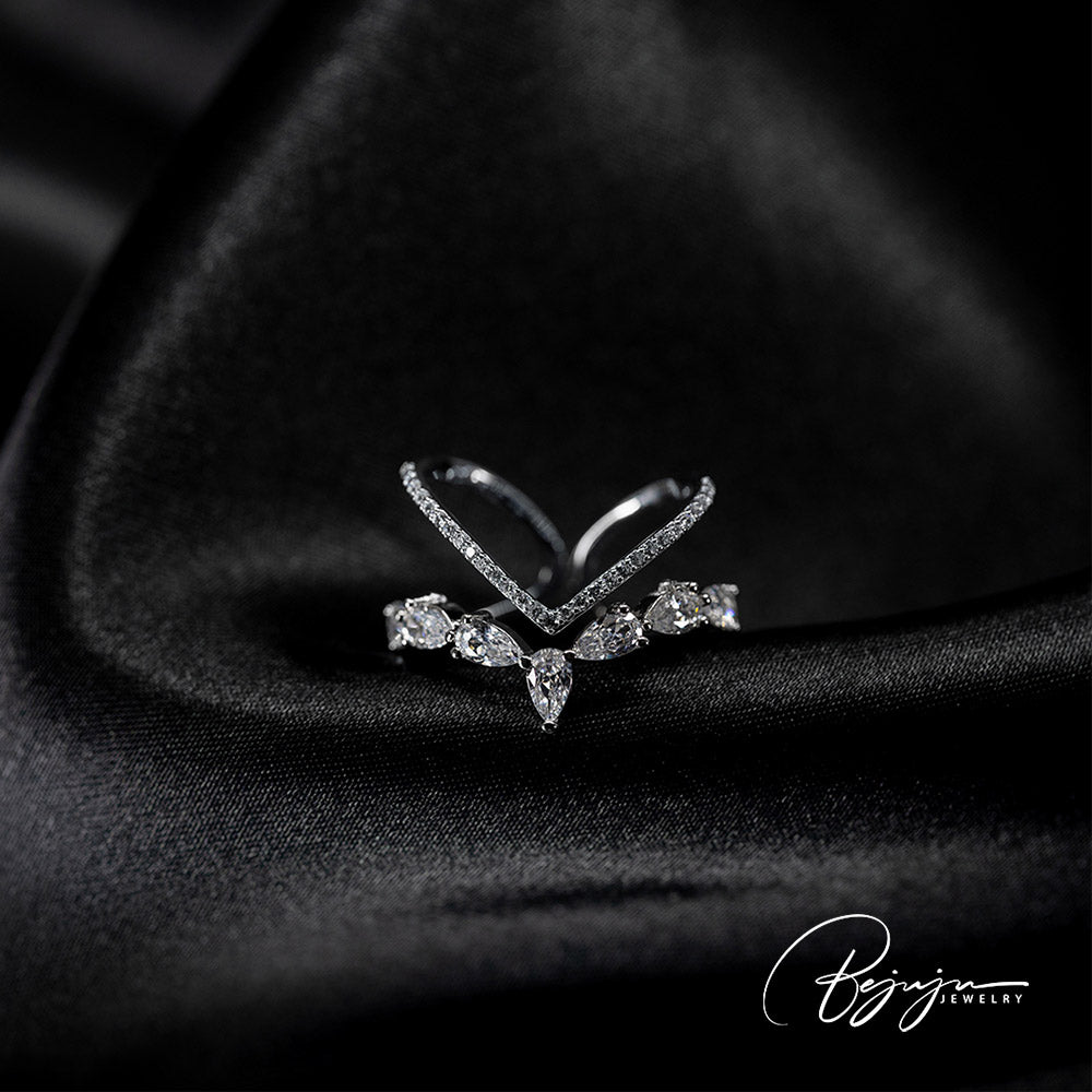 Vibrant V-Shape Ring - Silver Rings For Sale | Bejuju