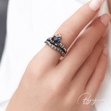 Load image into Gallery viewer, Dark Crown Ring Set