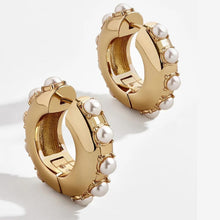 Load image into Gallery viewer, Imitation Pearls Ear Cuffs
